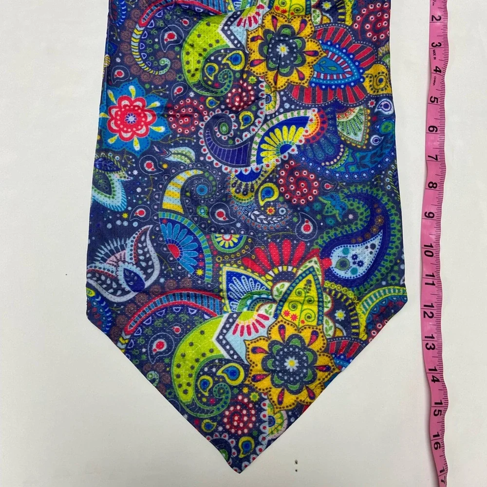Colorful Paisley Mask - Picture 3 of 10